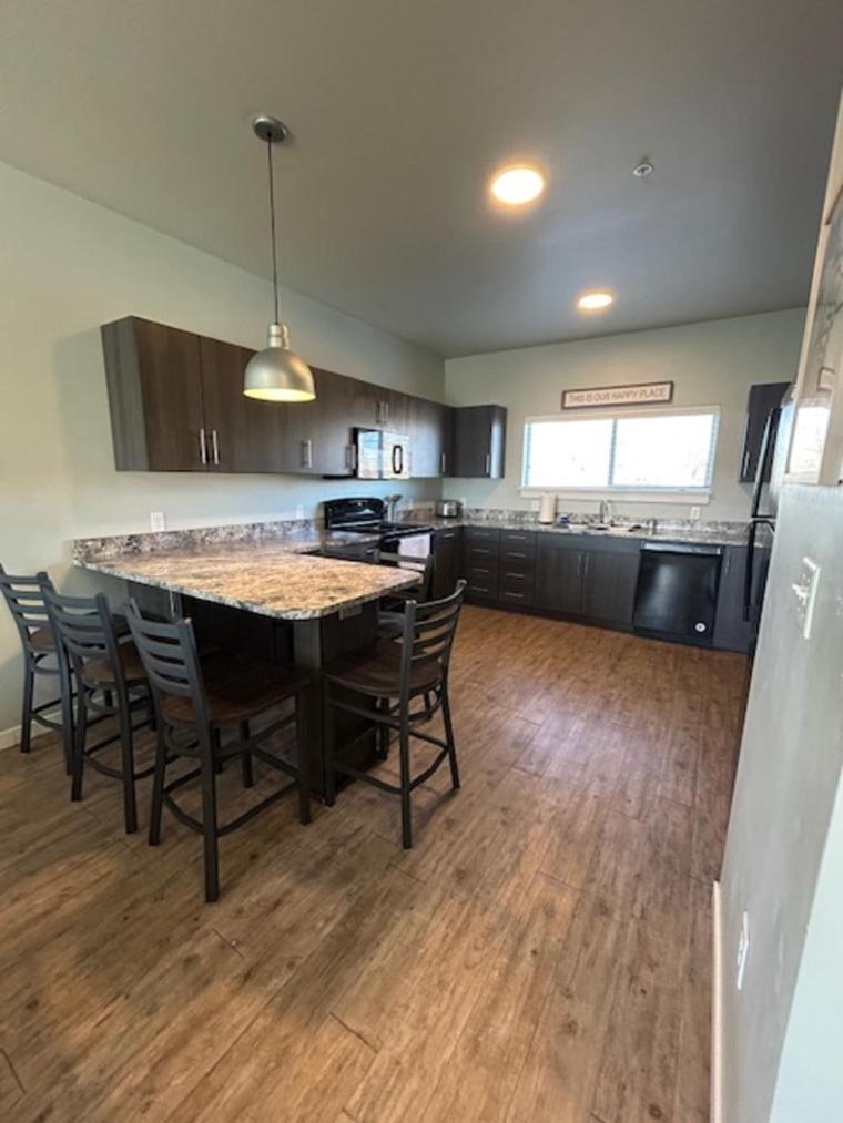 Bringham'S Mill Apartments Perfect For Groups Full Kitchen Gym And Free Parking Rexburg Bagian luar foto